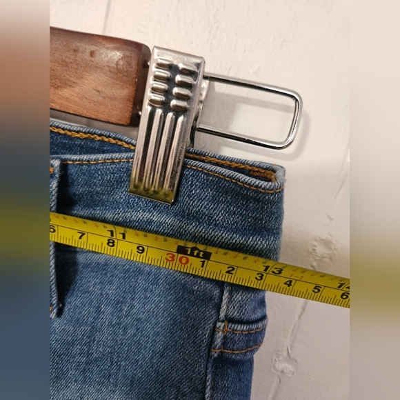 Veronica Beard Sheridan High-rise Stretch Bell-bottom Jeans In Lakeshore - Picture 6 of 8